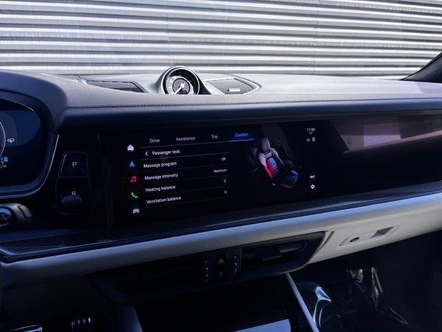 New 2026 Porsche Cayenne GTS image 21