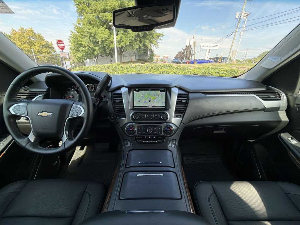 Used 2019 Chevrolet Suburban Premier AWD/4WD image 18