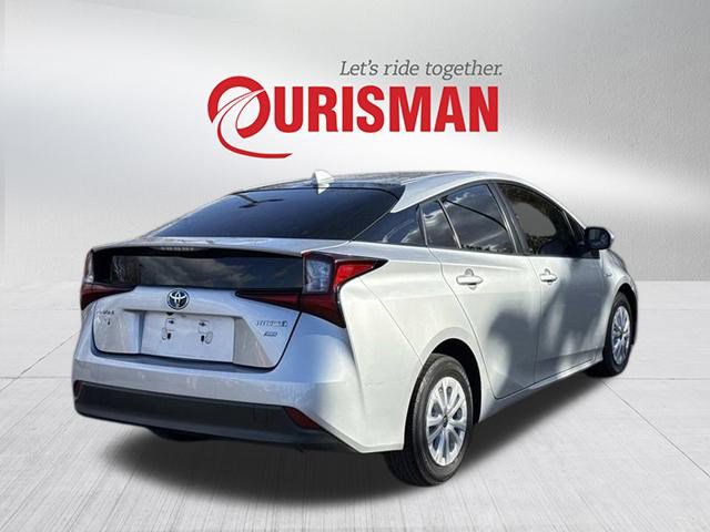 Used 2020 Toyota Prius L Eco video 2