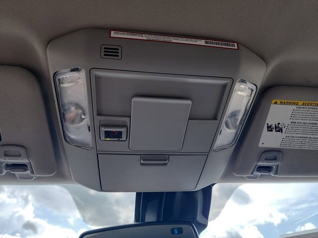 Used 2020 Toyota Tundra SR5 w/ SR5 Convenience Package image 21