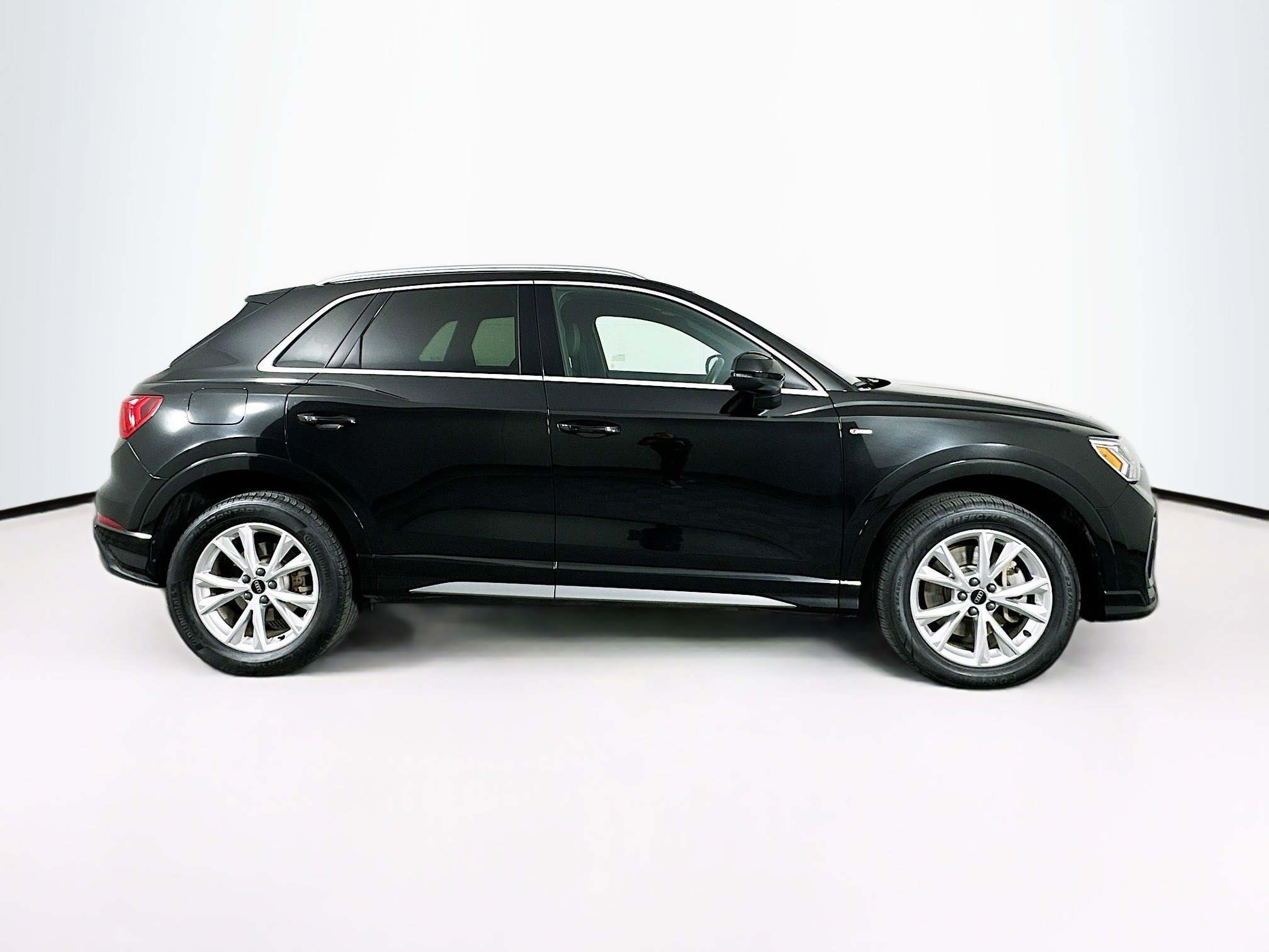 Used 2023 Audi Q3 2.0T Premium image 10