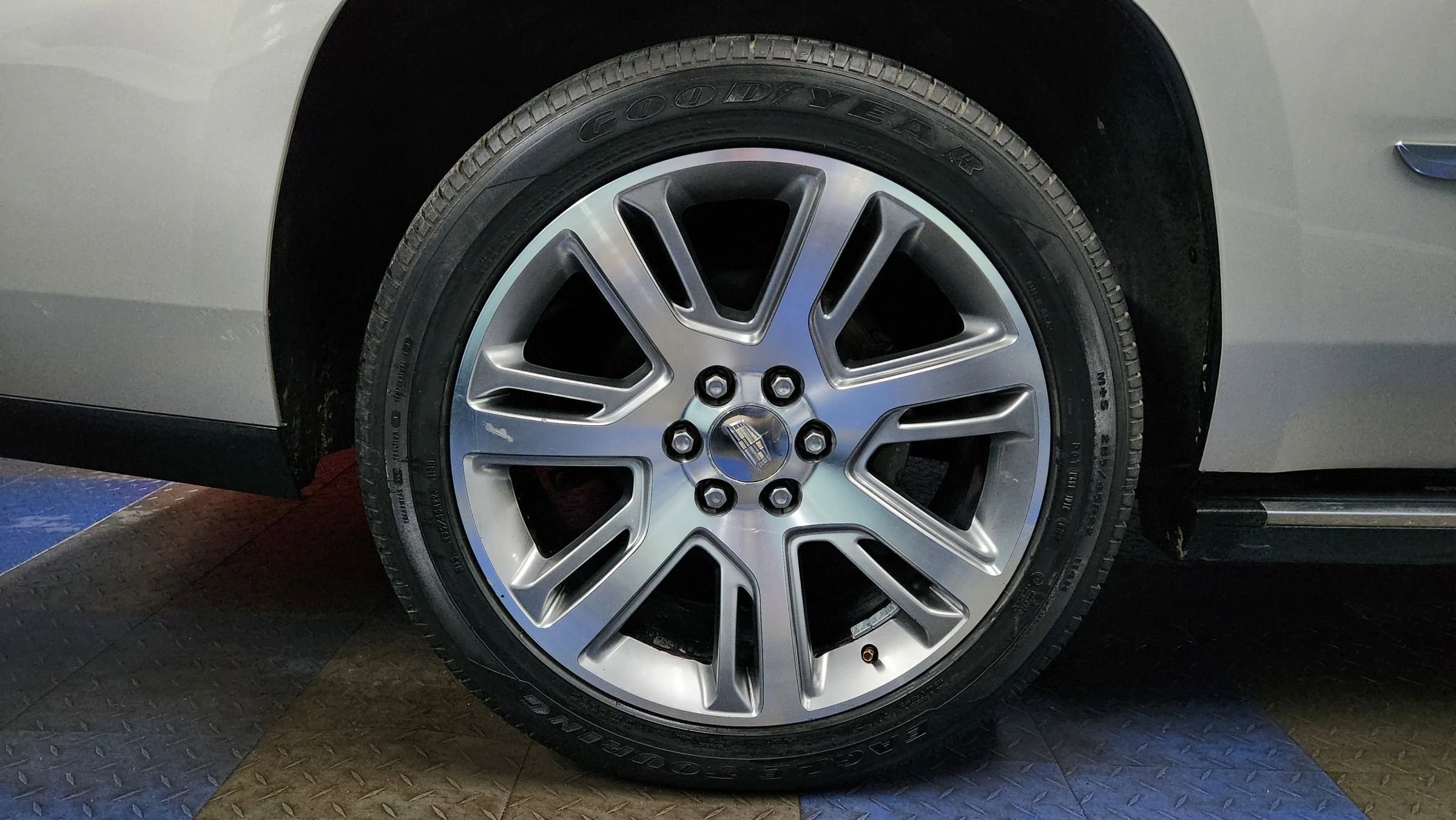 Used 2015 Cadillac Escalade Premium image 71