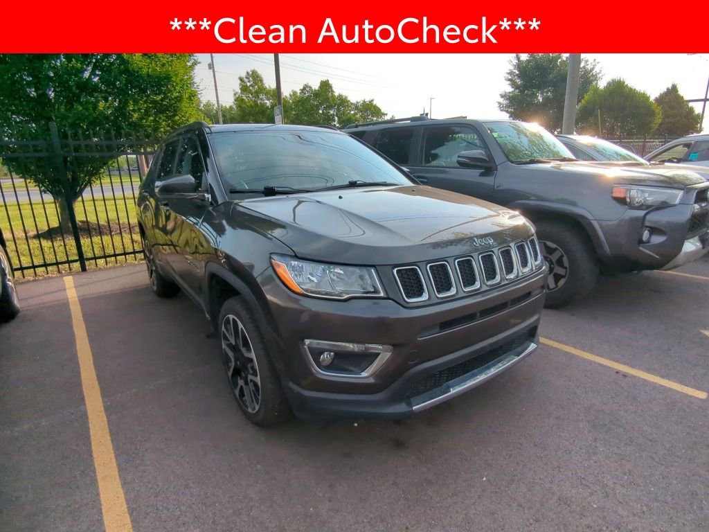 Used 2018 Jeep Compass Limited w/ Navigation Group AWD/4WD image 3