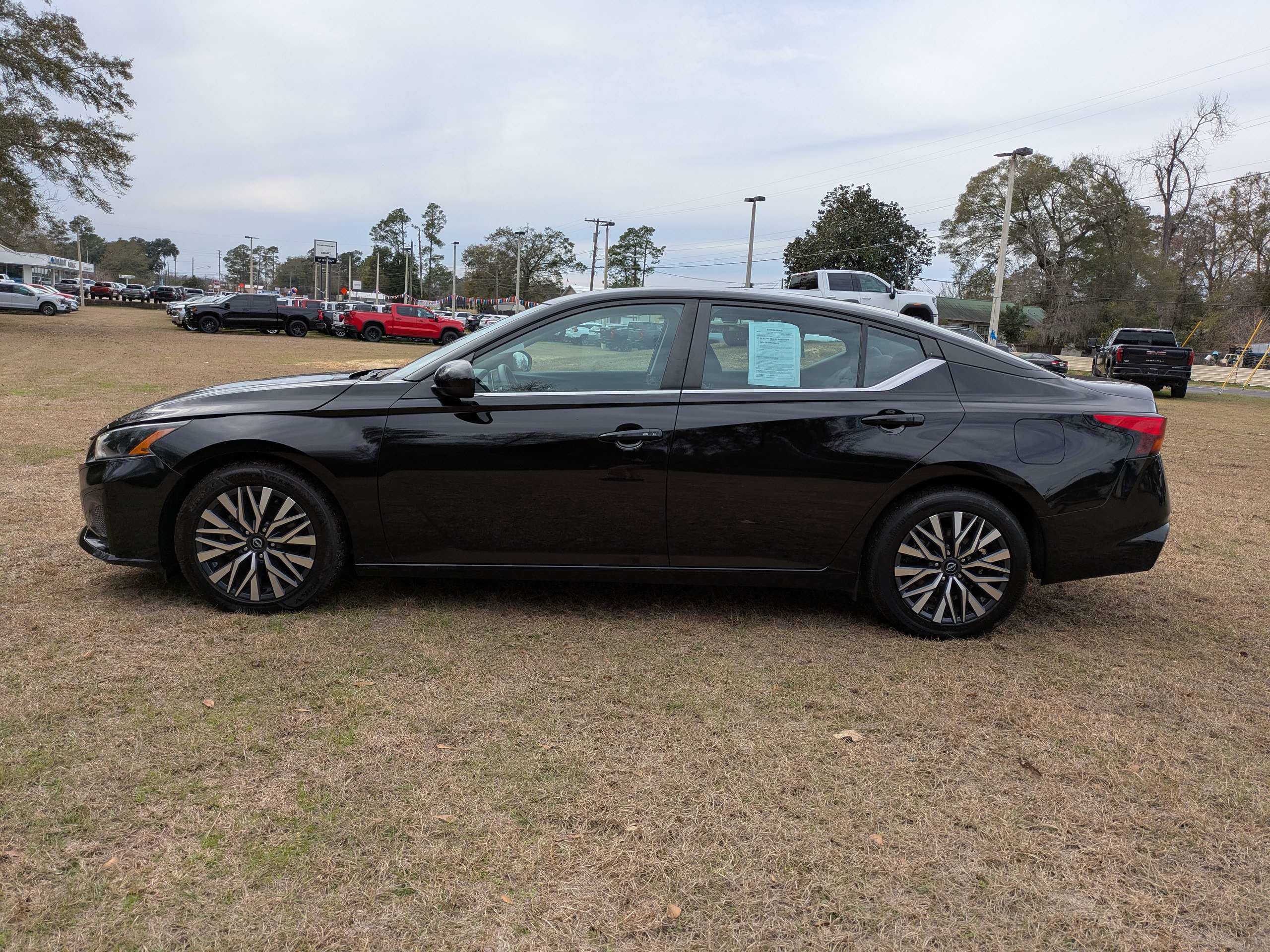 Used 2023 Nissan Altima 2.5 SV FWD image 7