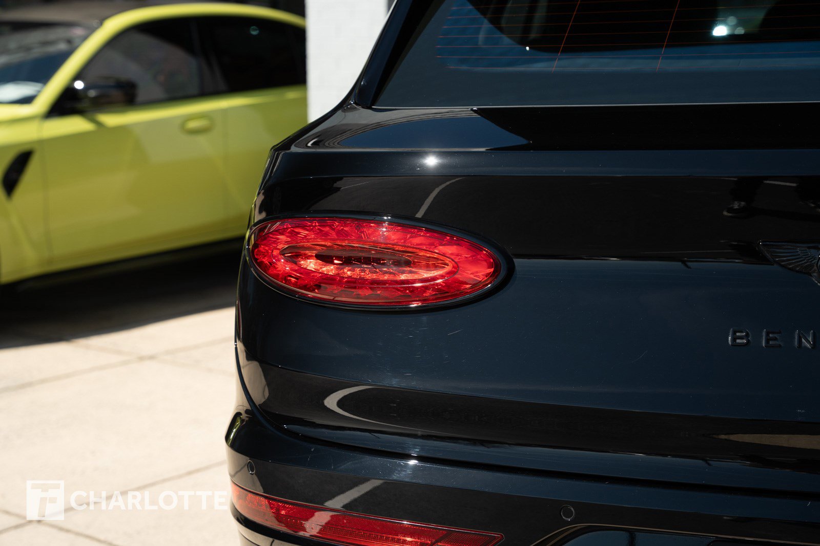 Used 2025 Bentley Bentayga image 14