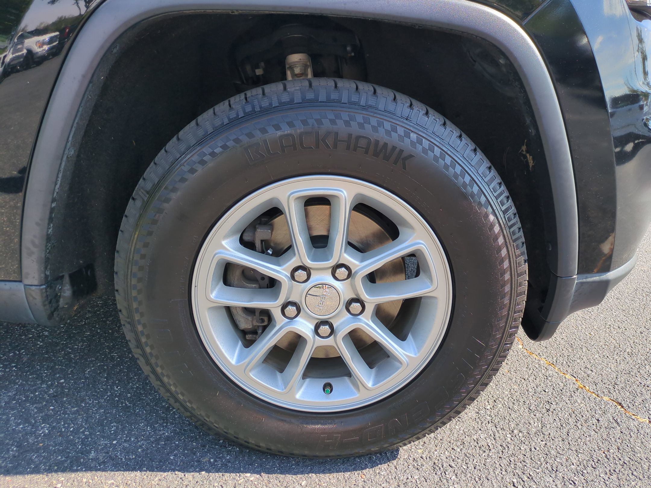 Used 2019 Jeep Grand Cherokee Laredo AWD/4WD image 12
