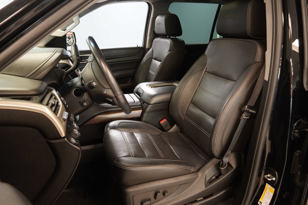 Used 2018 GMC Yukon Denali w/ Denali Ultimate Package AWD/4WD image 3