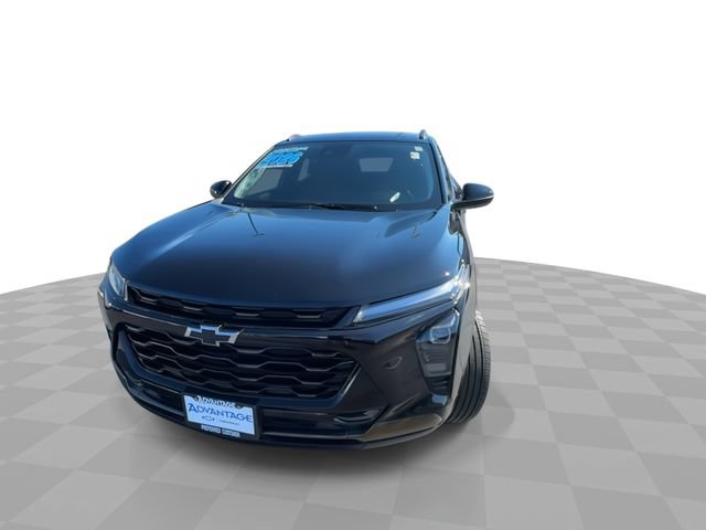Certified 2025 Chevrolet Trax ACTIV w/ Sunroof Package FWD image 8