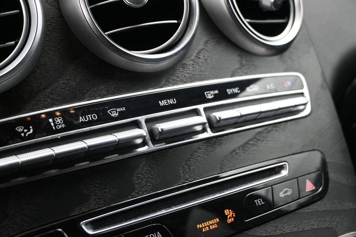 Used 2018 Mercedes-Benz GLC 300 4MATIC image 6