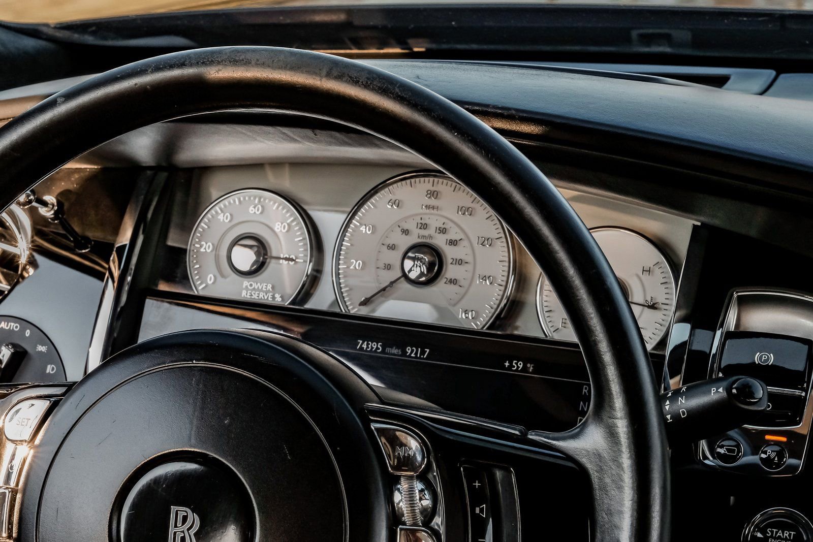 Used 2015 Rolls-Royce Ghost image 21