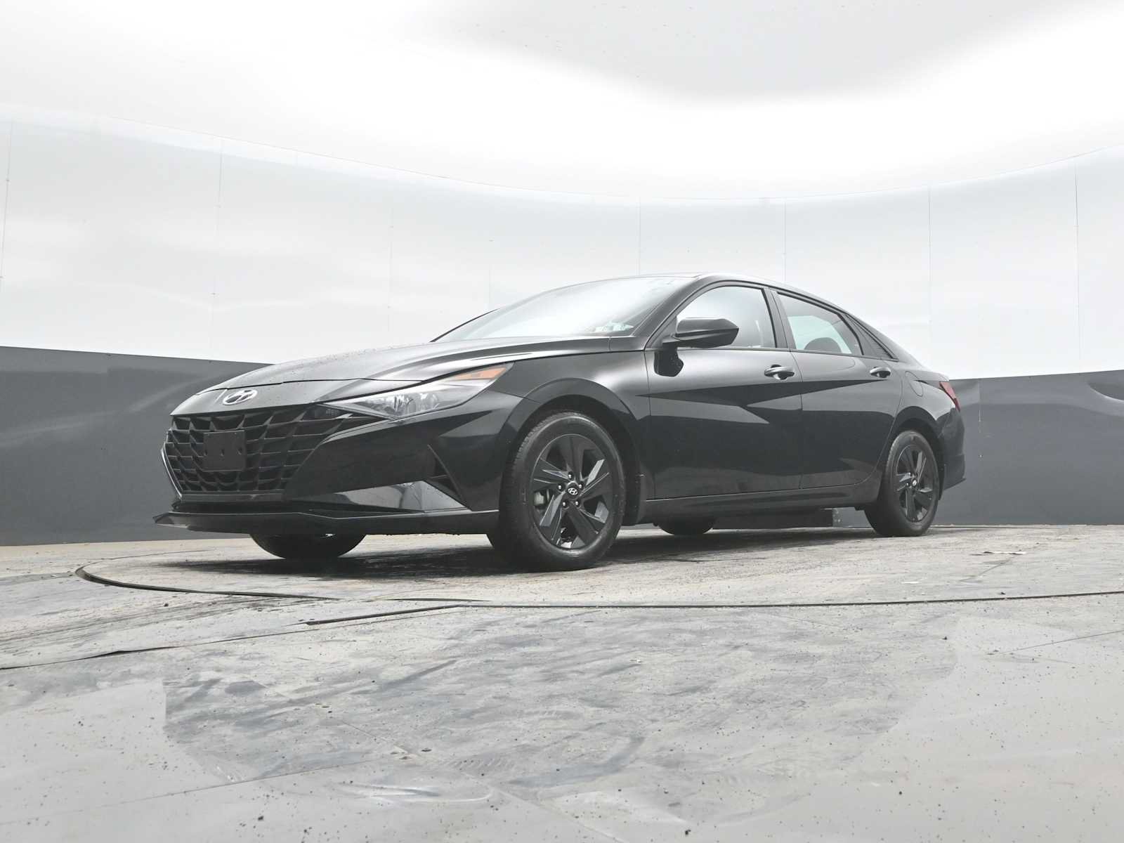 Used 2023 Hyundai Elantra SEL FWD image 41