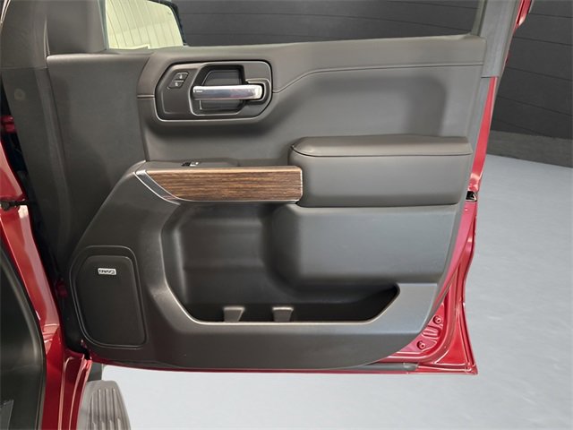 Used 2020 Chevrolet Silverado 1500 High Country w/ Technology Package image 34