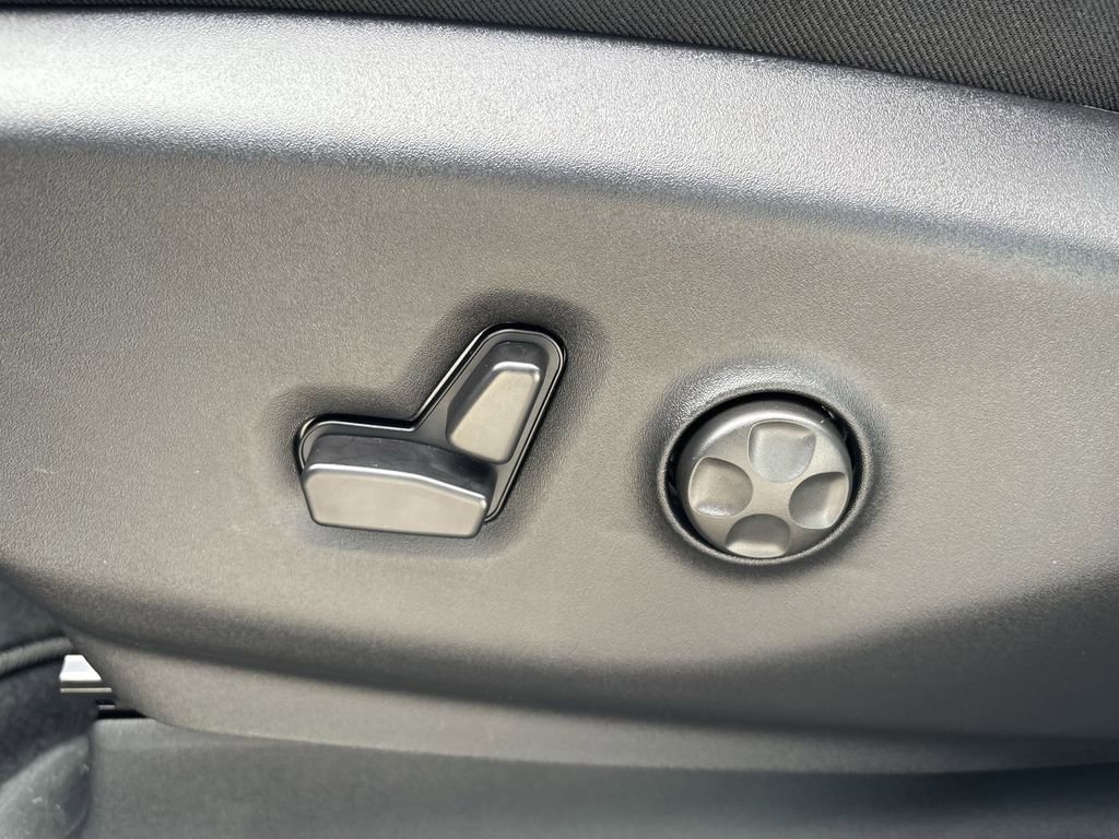 New 2026 Chrysler Pacifica Select image 24