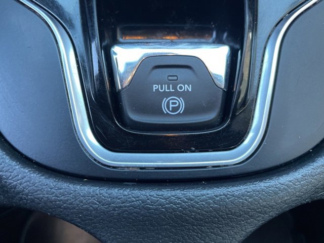 Used 2022 Jeep Cherokee Limited image 48