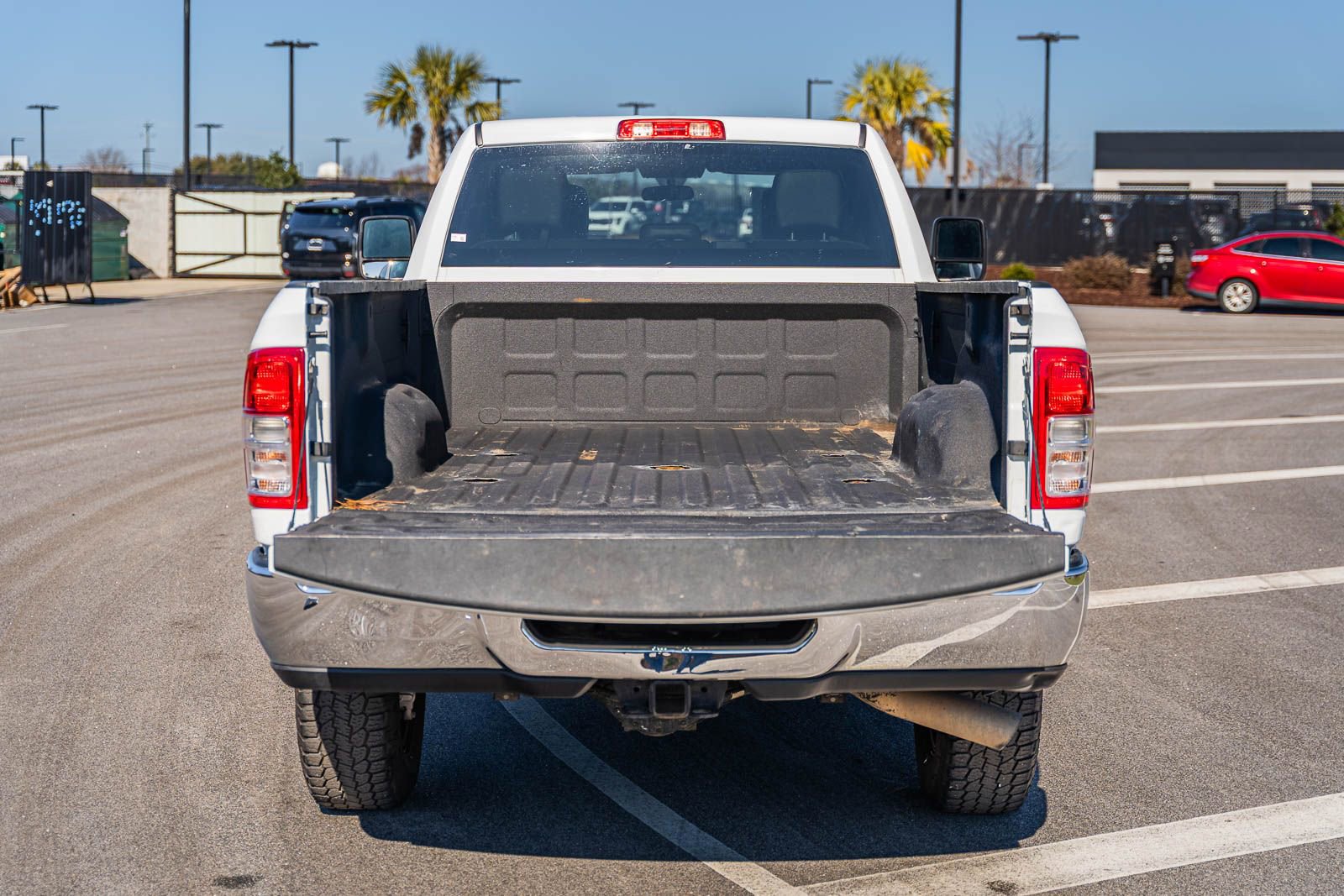 Used 2024 RAM 2500 Tradesman w/ Chrome Appearance Group image 15