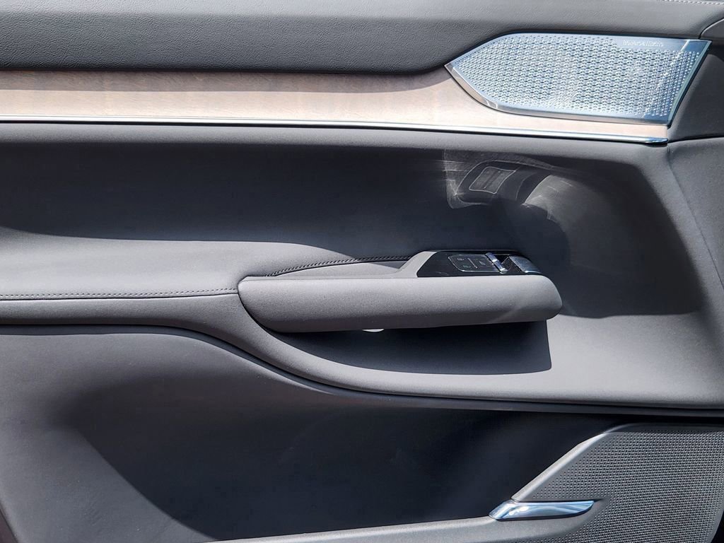 New 2025 Volvo EX90 Ultra image 3