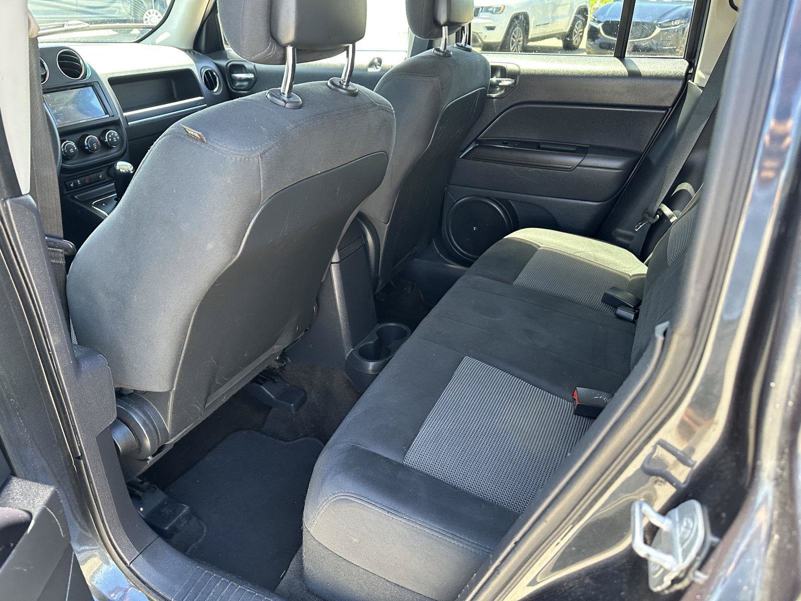 Used 2014 Jeep Patriot Latitude AWD/4WD image 16