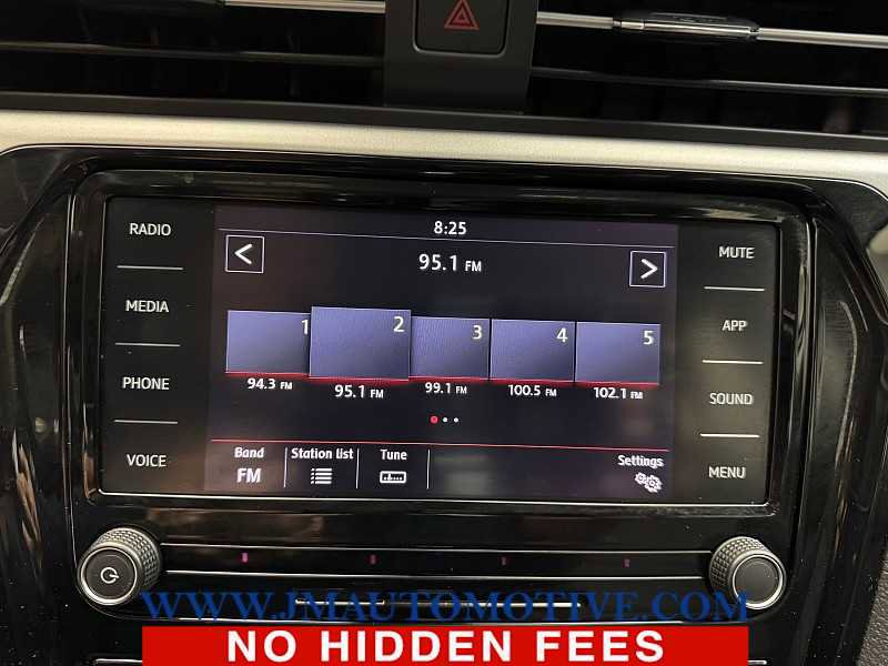 Used 2021 Volkswagen Passat 2.0T SE image 23