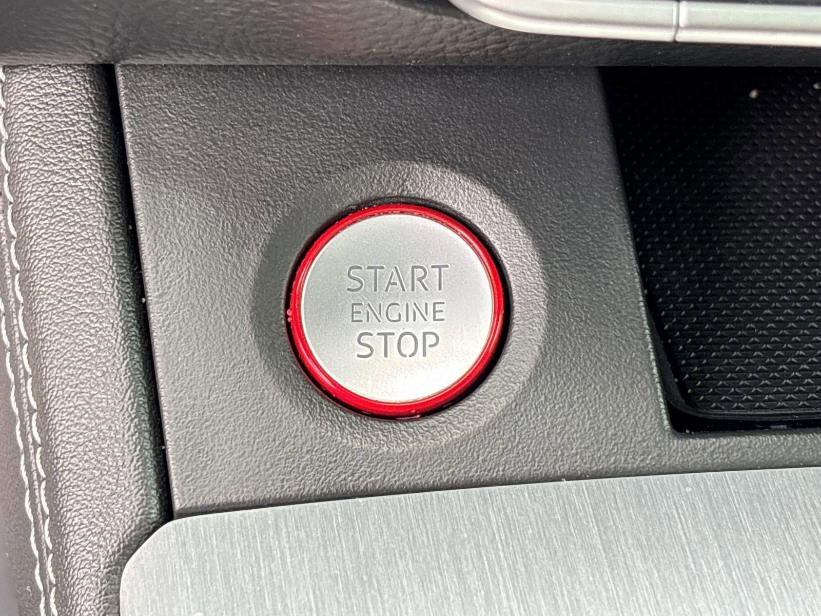 Used 2020 Audi SQ5 Premium Plus w/ Premium Plus Package image 26