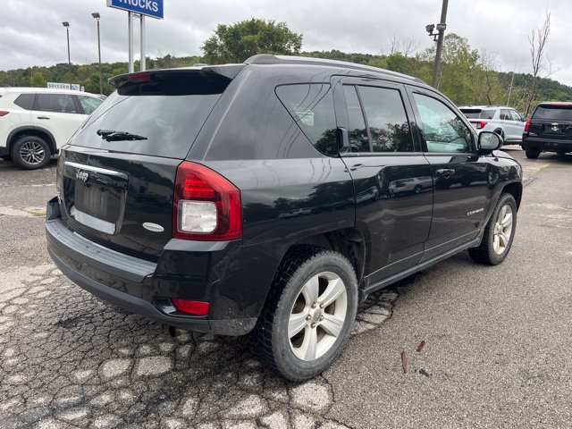 Used 2016 Jeep Compass Latitude AWD/4WD image 4