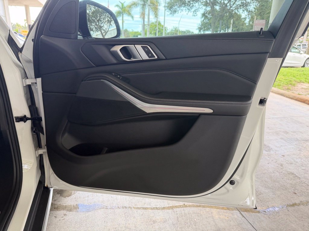 Used 2019 BMW X5 xDrive40i w/ Convenience Package AWD/4WD image 30