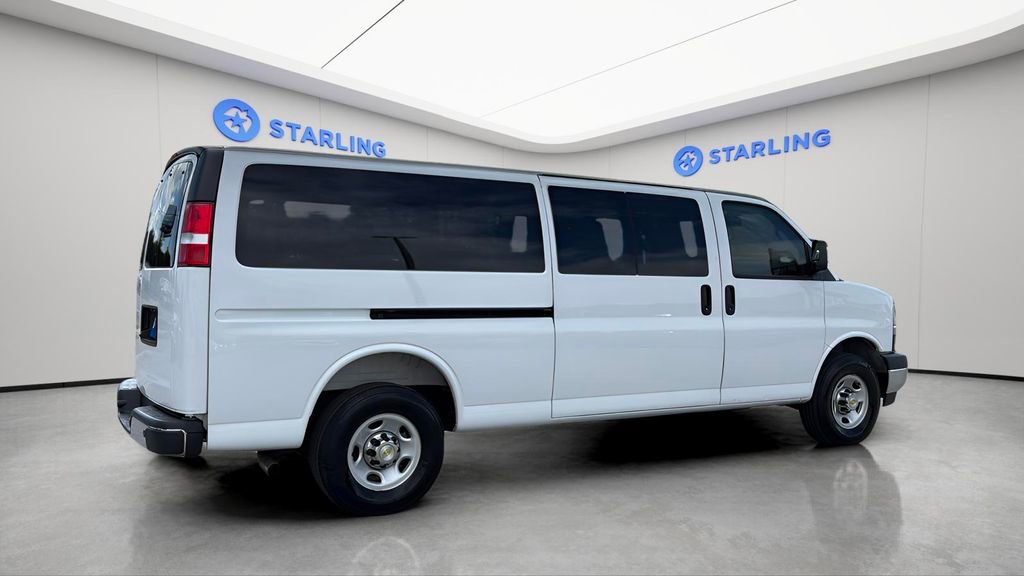 Used 2025 Chevrolet Express 3500 LT w/ LT Preferred Equipment Group image 10