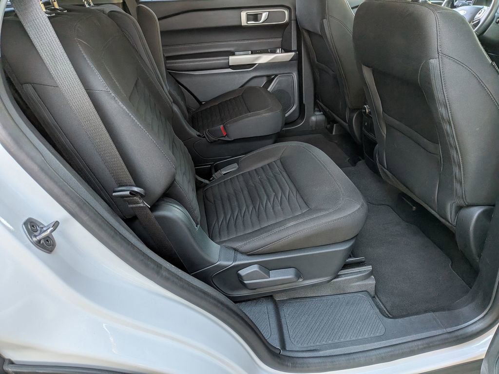 Used 2021 Ford Explorer XLT image 34