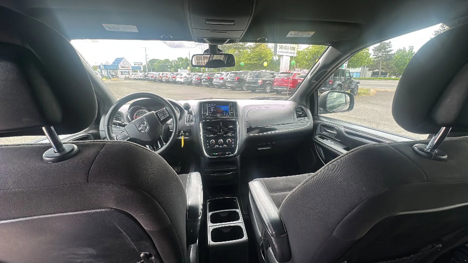 Used 2018 Dodge Grand Caravan SE image 11