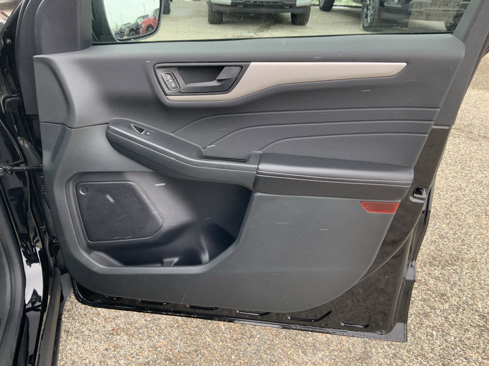 Used 2022 Ford Escape SE w/ Convenience Package image 55