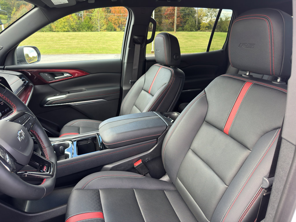 Used 2024 Chevrolet Traverse RS w/ LPO, Floor Liner Package image 12