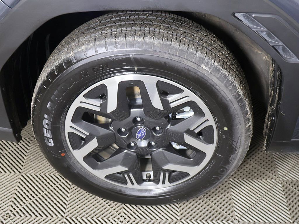 Used 2025 Subaru Forester Premium image 18