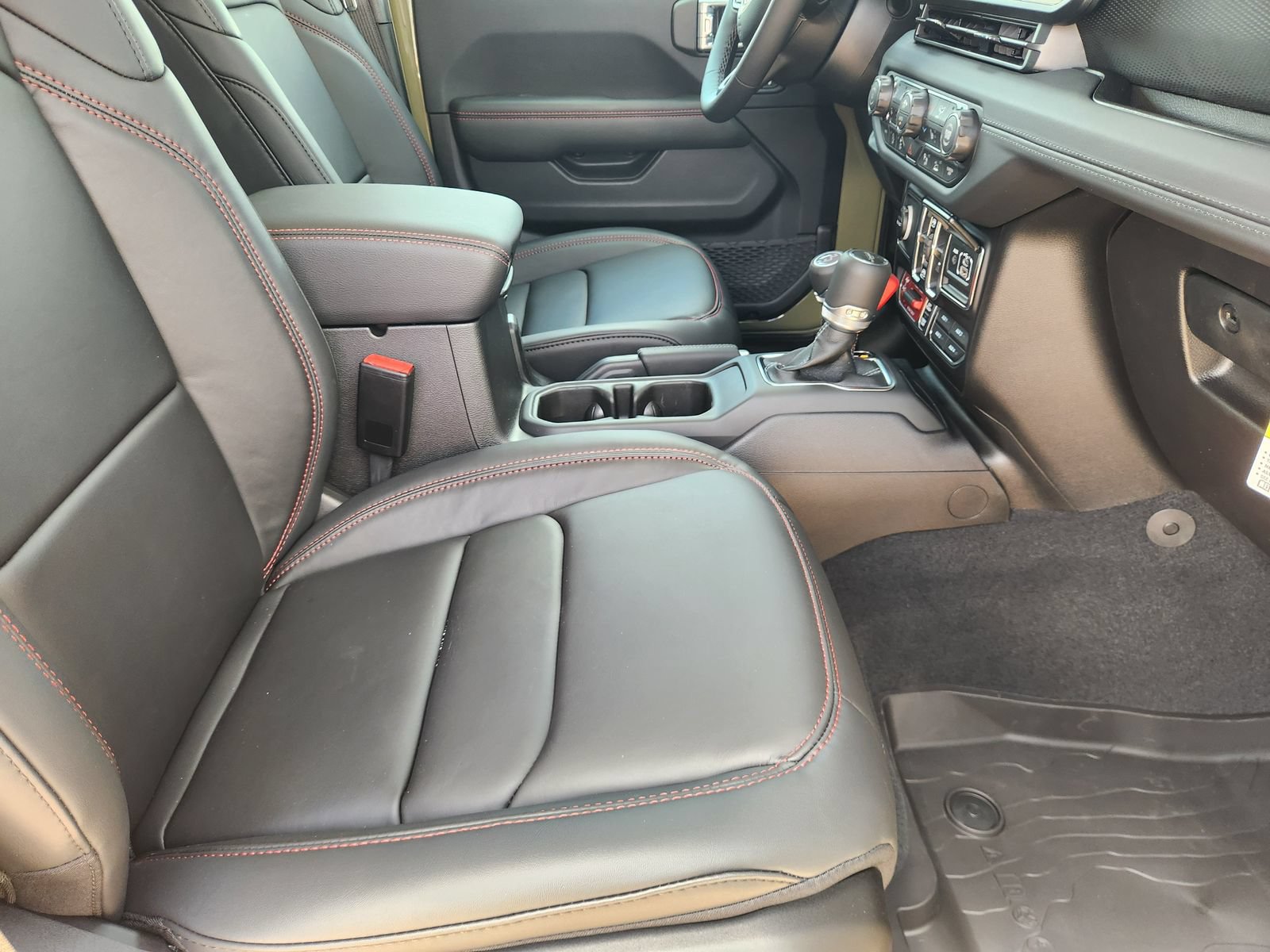 New 2026 Jeep Gladiator Rubicon AWD/4WD image 13