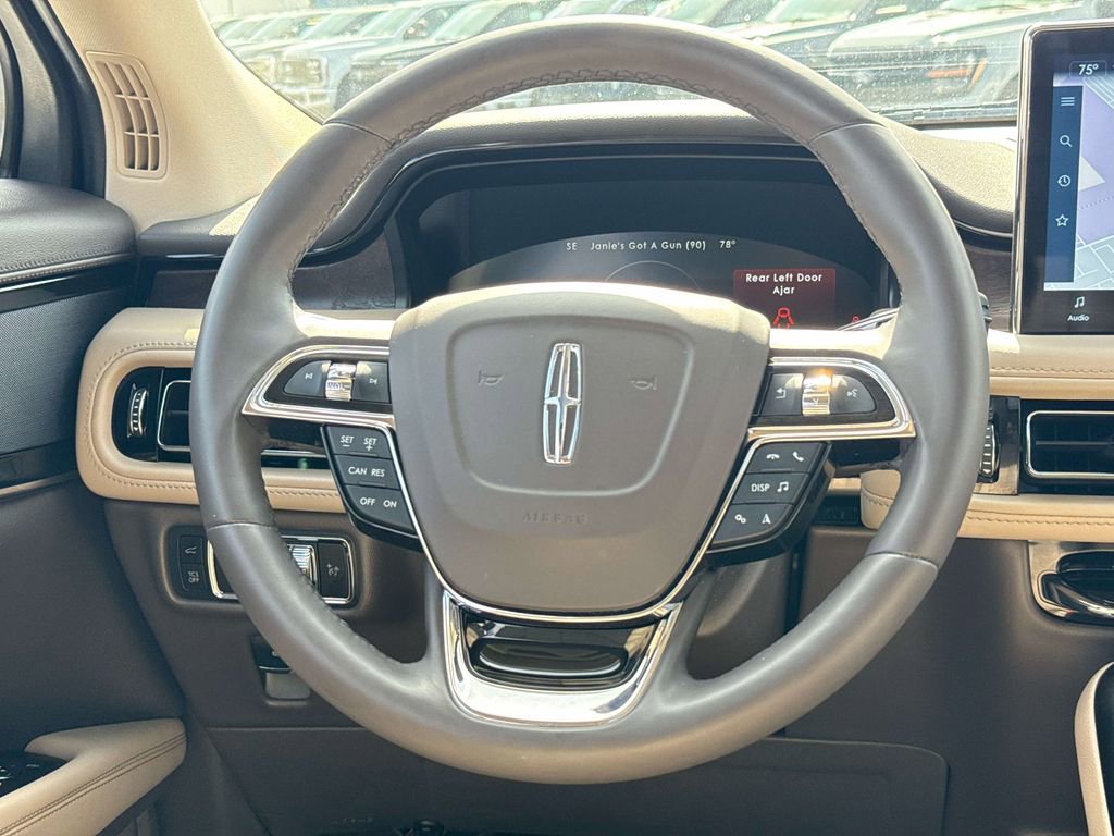 Certified 2023 Lincoln Nautilus Reserve image 16