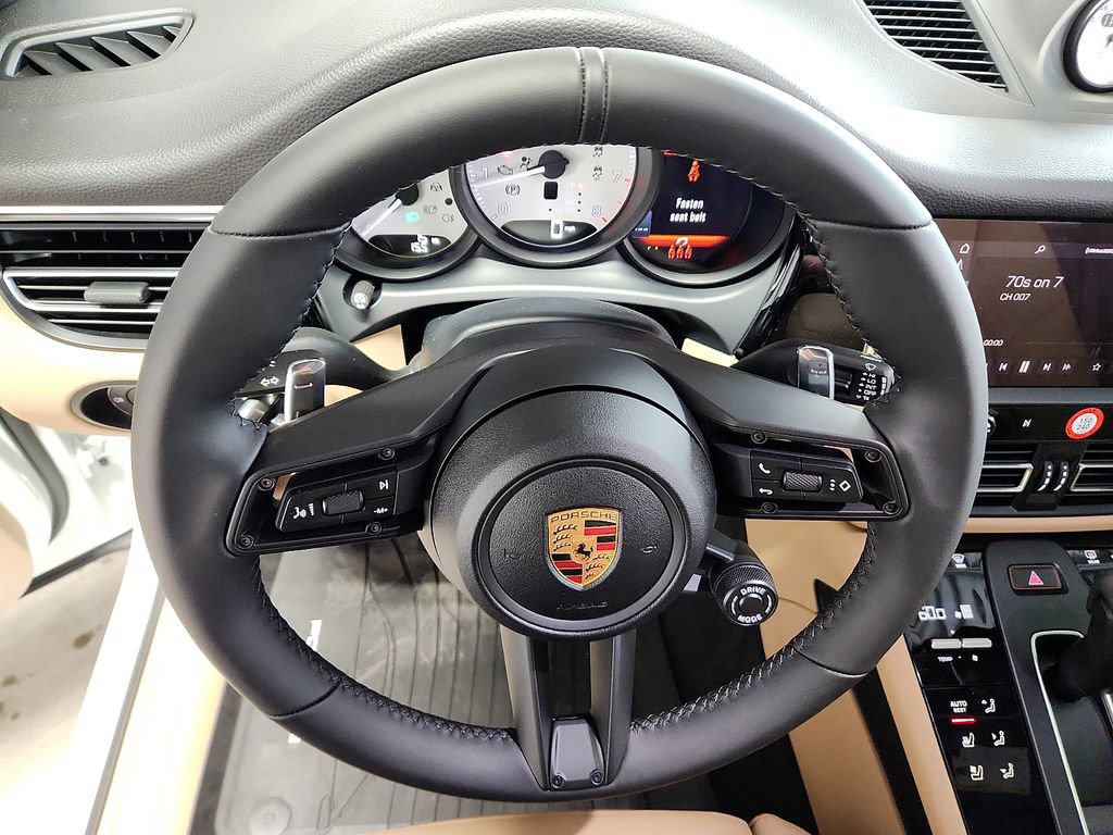 New 2026 Porsche Macan AWD/4WD image 20