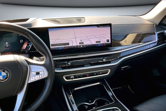 Used 2024 BMW X7 xDrive40i image 9