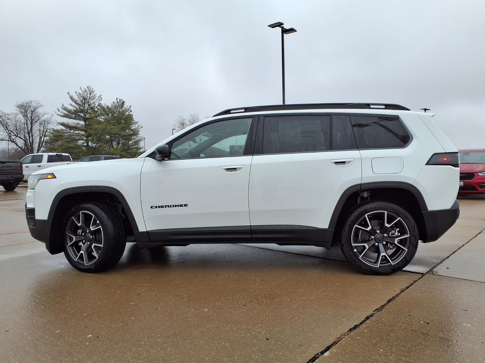 Used 2026 Jeep Cherokee Overland w/ Advanced Pro Tech Group AWD/4WD image 33
