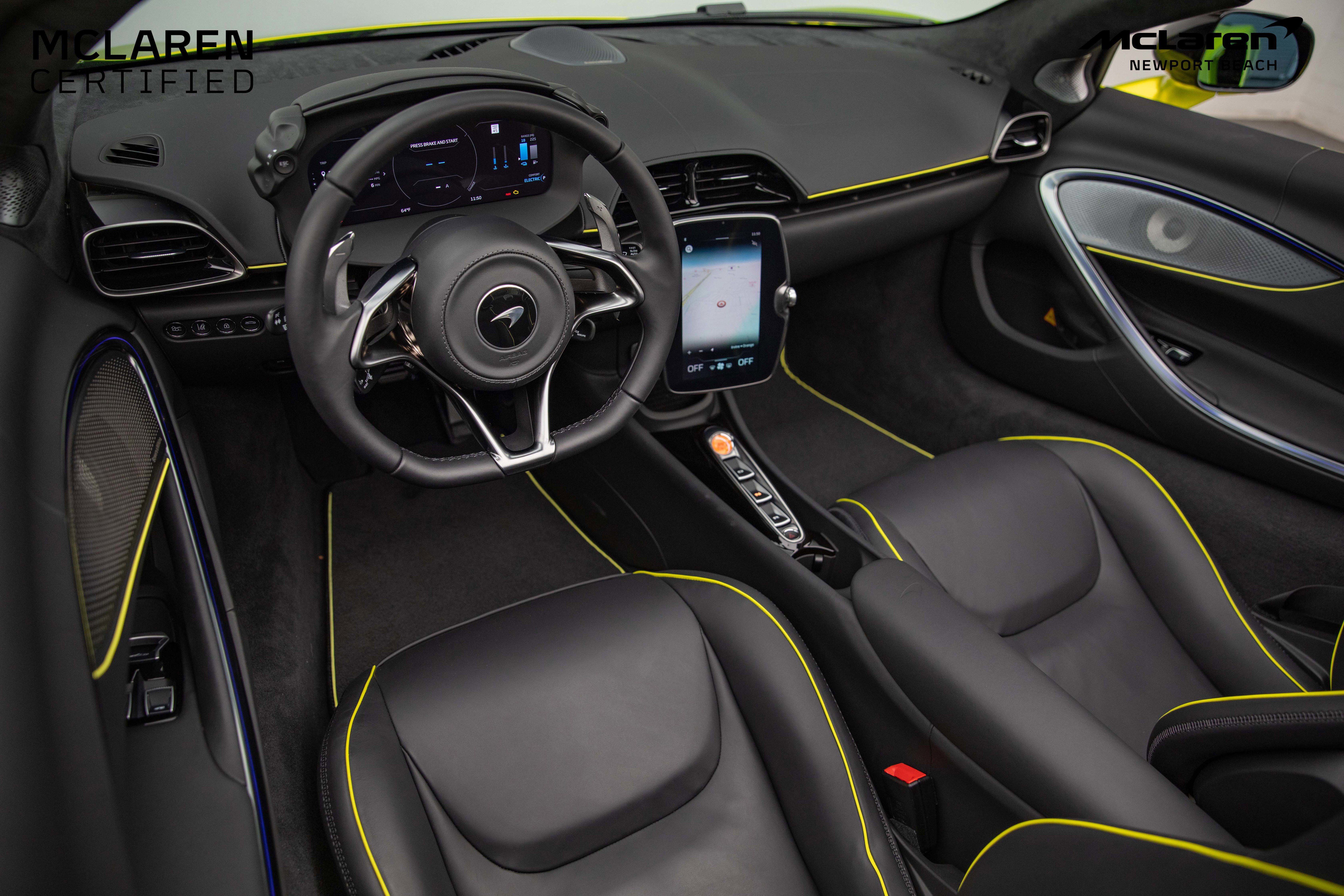 Used 2025 McLaren Artura Spider image 19