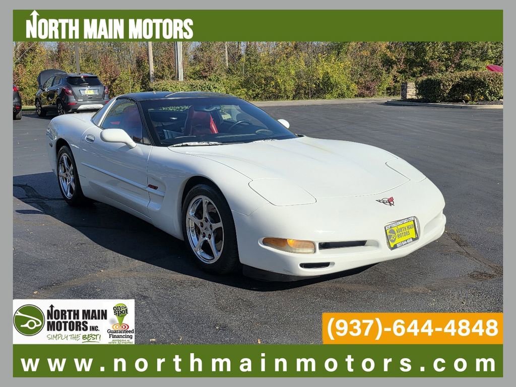 Used 2004 Chevrolet Corvette Coupe w/ Preferred Equipment Group image 1