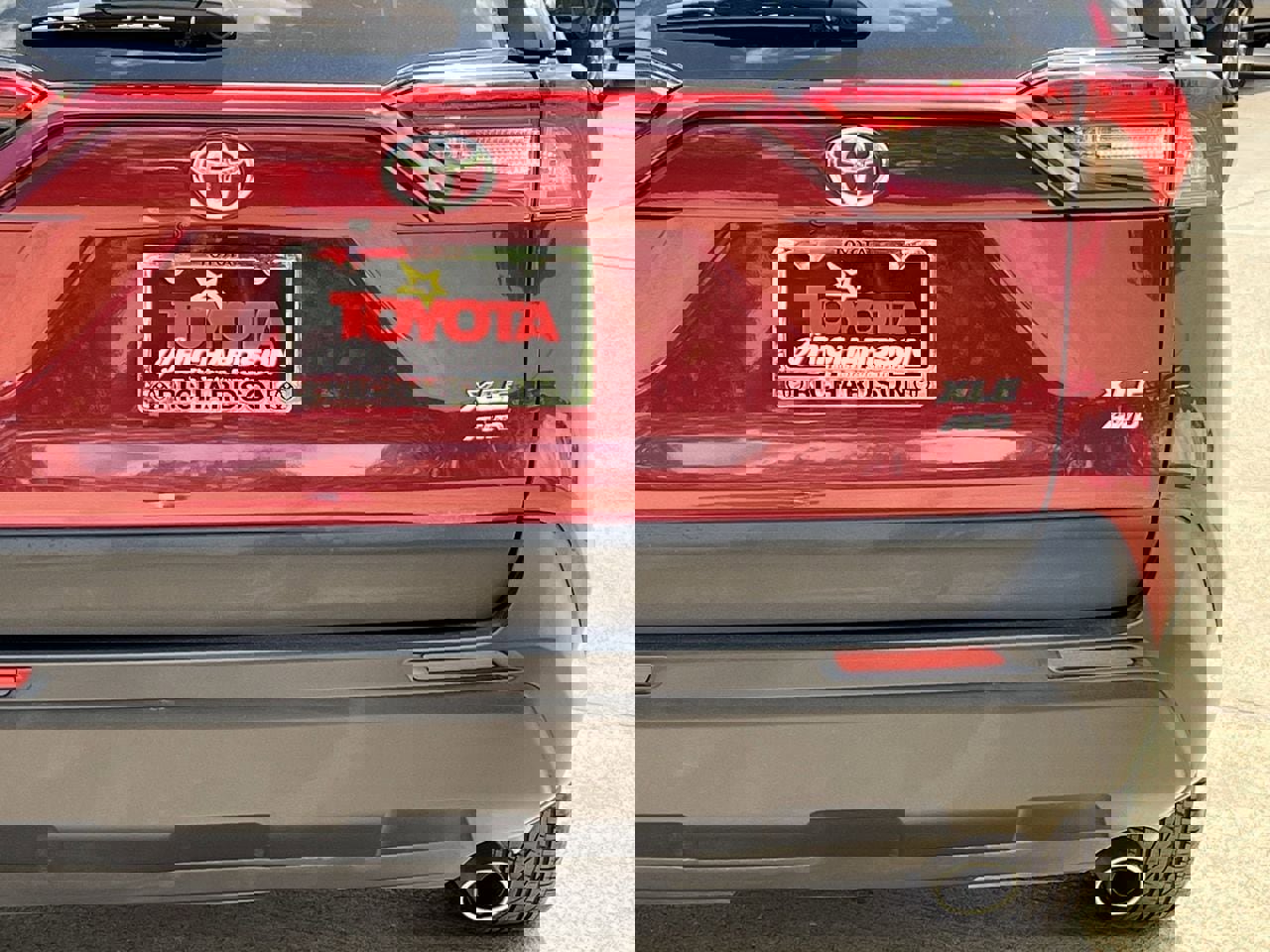 Used 2025 Toyota RAV4 XLE AWD/4WD image 6