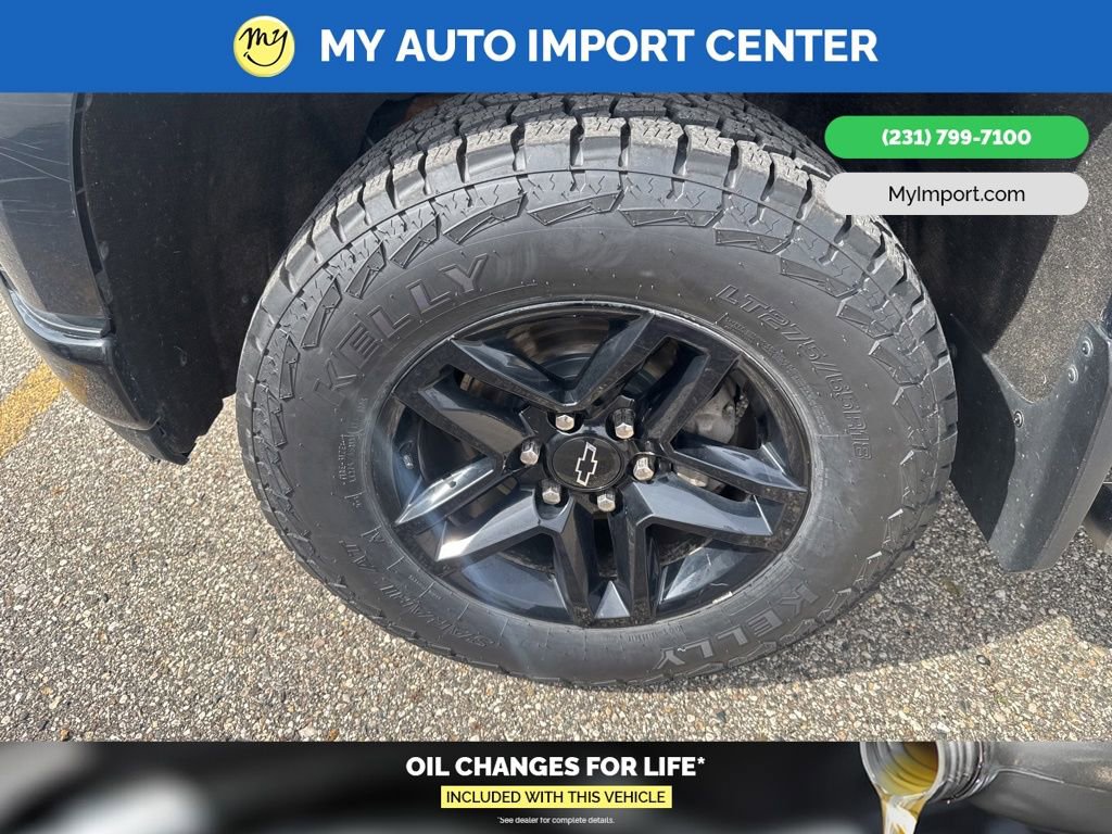 Used 2019 Chevrolet Silverado 1500 Custom Trail Boss w/ Custom Convenience Package AWD/4WD image 9