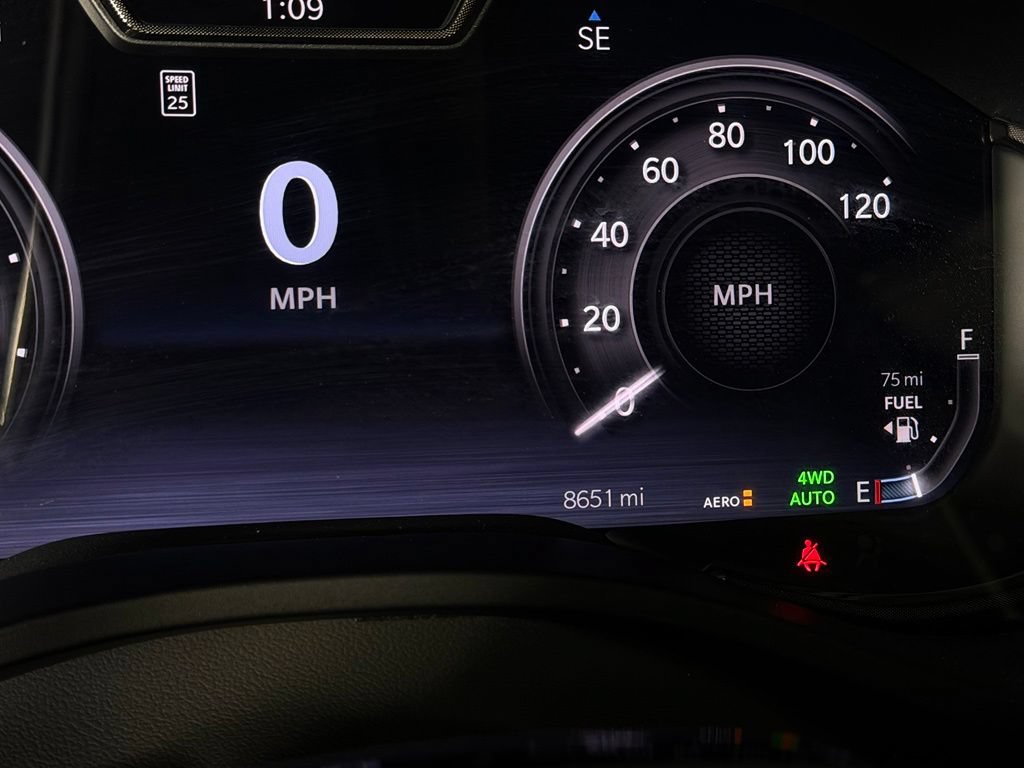Used 2025 RAM 1500 Limited AWD/4WD image 16