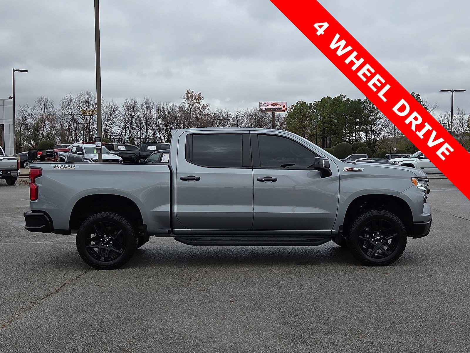 Used 2024 Chevrolet Silverado 1500 LT Trail Boss w/ LT Trail Boss Premium Package image 6