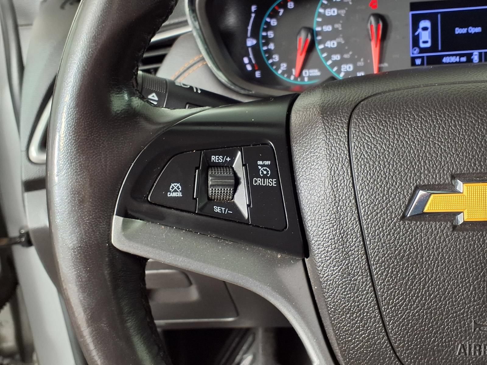 Used 2020 Chevrolet Trax LT w/ LT Convenience Package AWD/4WD image 26