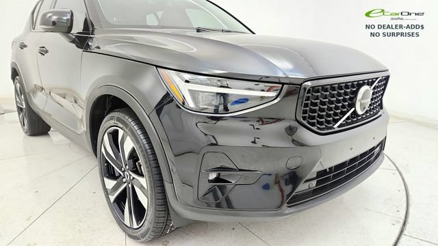 Used 2024 Volvo XC40 B5 Plus w/ Protection Package Premier AWD/4WD image 23