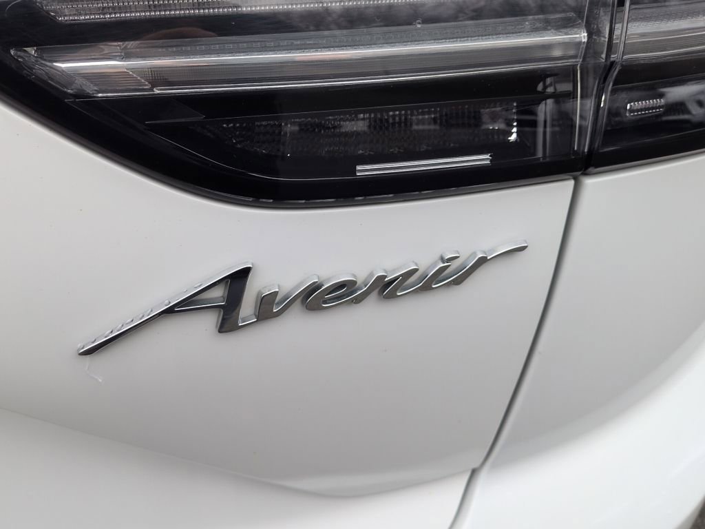 Used 2022 Buick Envision Avenir w/ Safety Package image 39