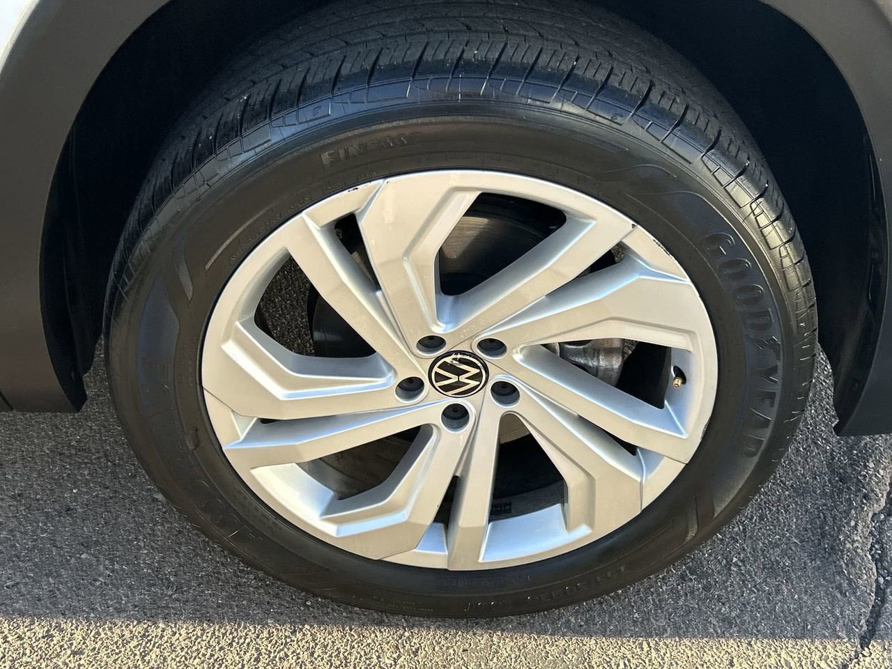 Certified 2023 Volkswagen Atlas SE w/ Panoramic Sunroof Package image 7