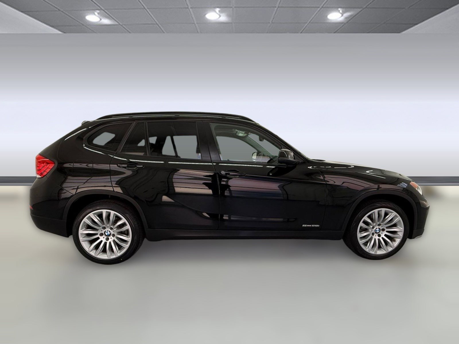 Used 2015 BMW X1 sDrive28i image 7