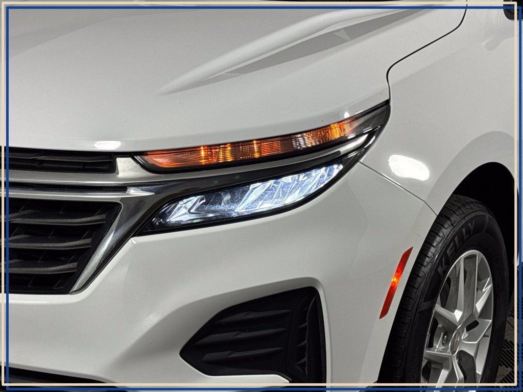 Certified 2024 Chevrolet Equinox LS AWD/4WD image 2