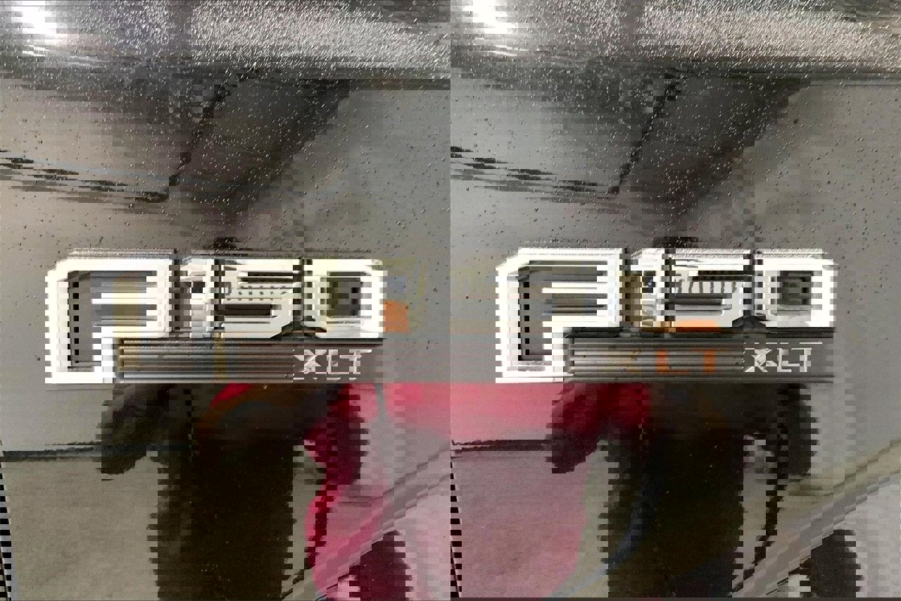 Used 2019 Ford F150 XLT w/ Equipment Group 302A Luxury image 9