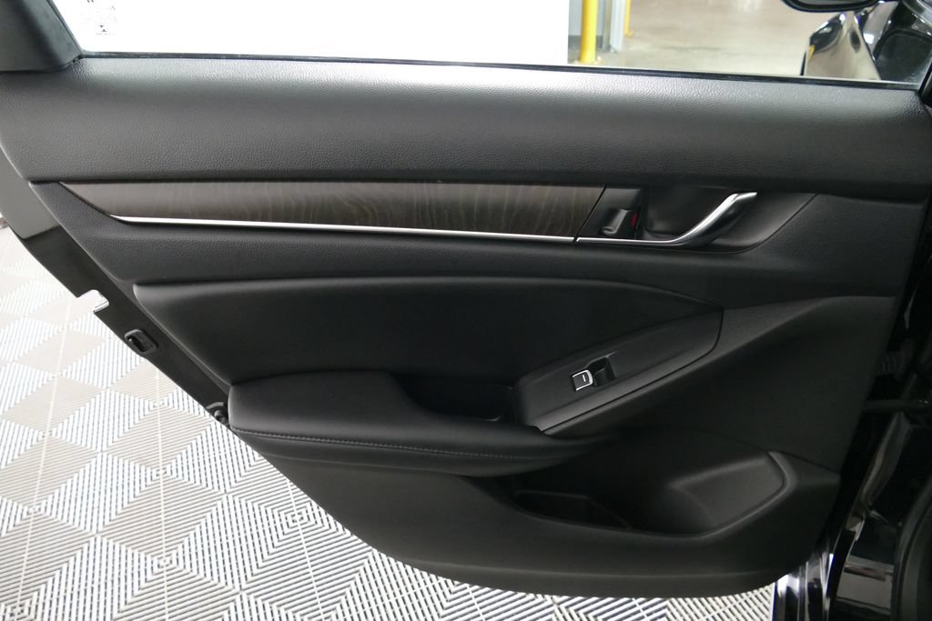 Used 2022 Honda Accord EX-L image 29